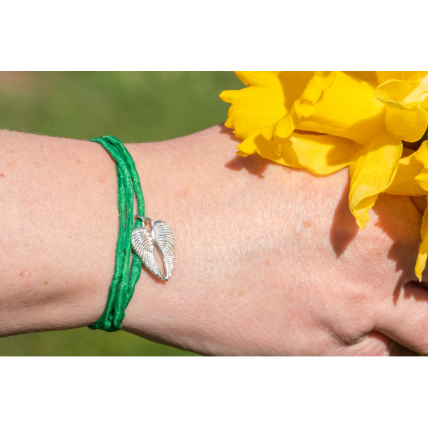Silk Wing Bracelet single