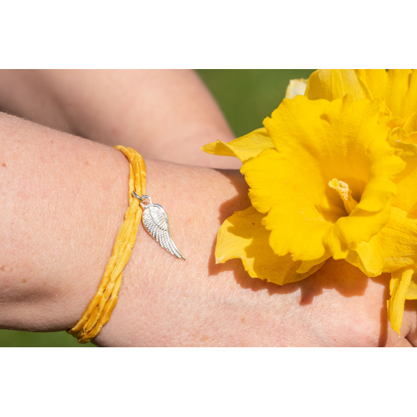 Silk Wing Bracelet single