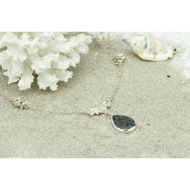 Teardrop of the Ocean 