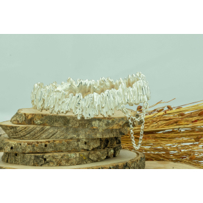 Silver Glow - Straw bracelet with hinge and 2 safety chains.