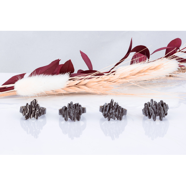 Black Cocktail Soir�e.