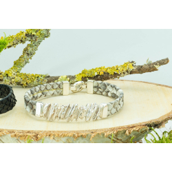 Textures in Python - Straw Bracelet with Light Brown/Grey Leatherband.